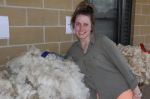 Claire_Russell_with_her_winning_fleece.jpg